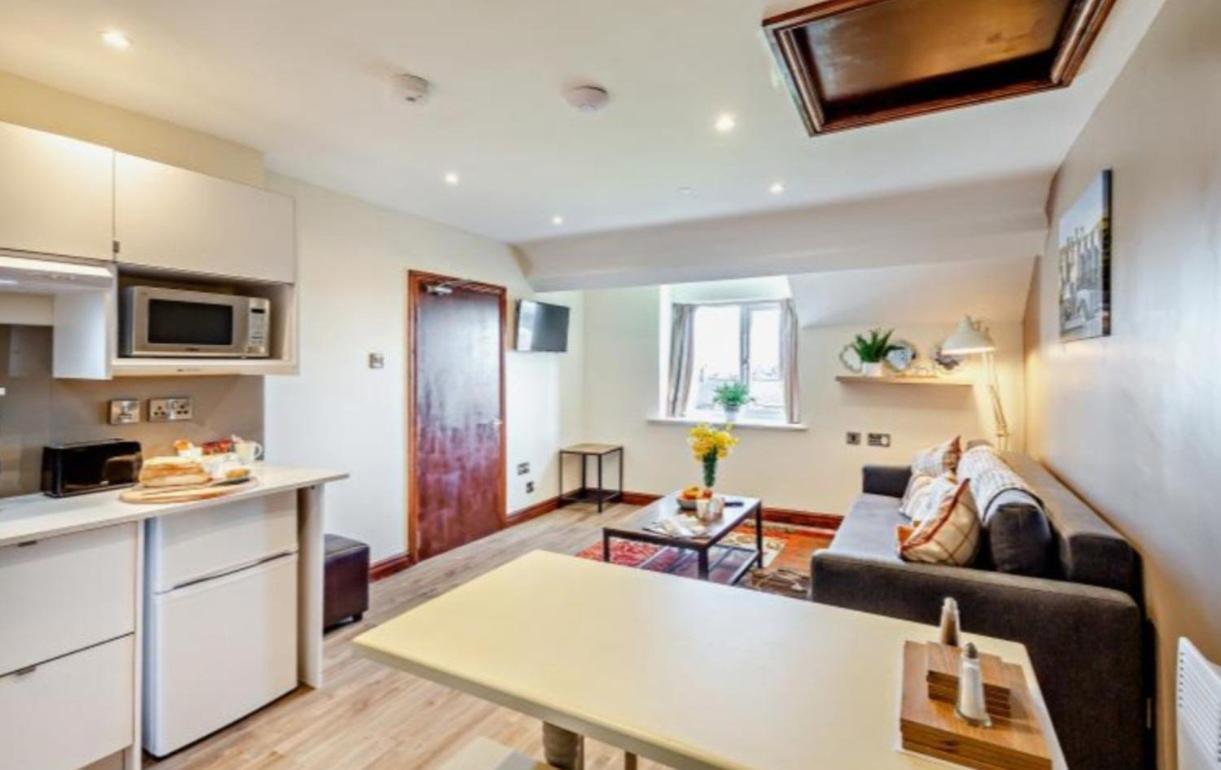 Lion Hotel & Studio Apartments Criccieth Exterior foto