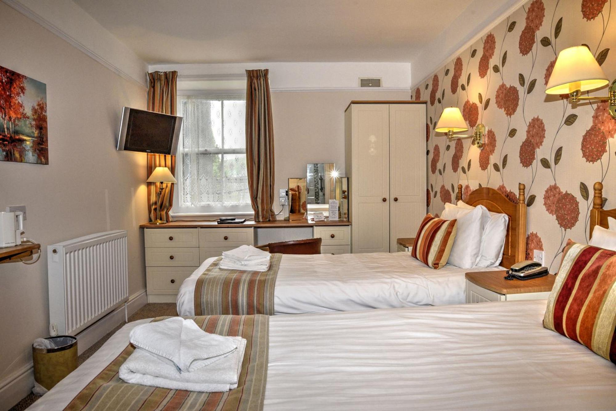 Lion Hotel & Studio Apartments Criccieth Exterior foto