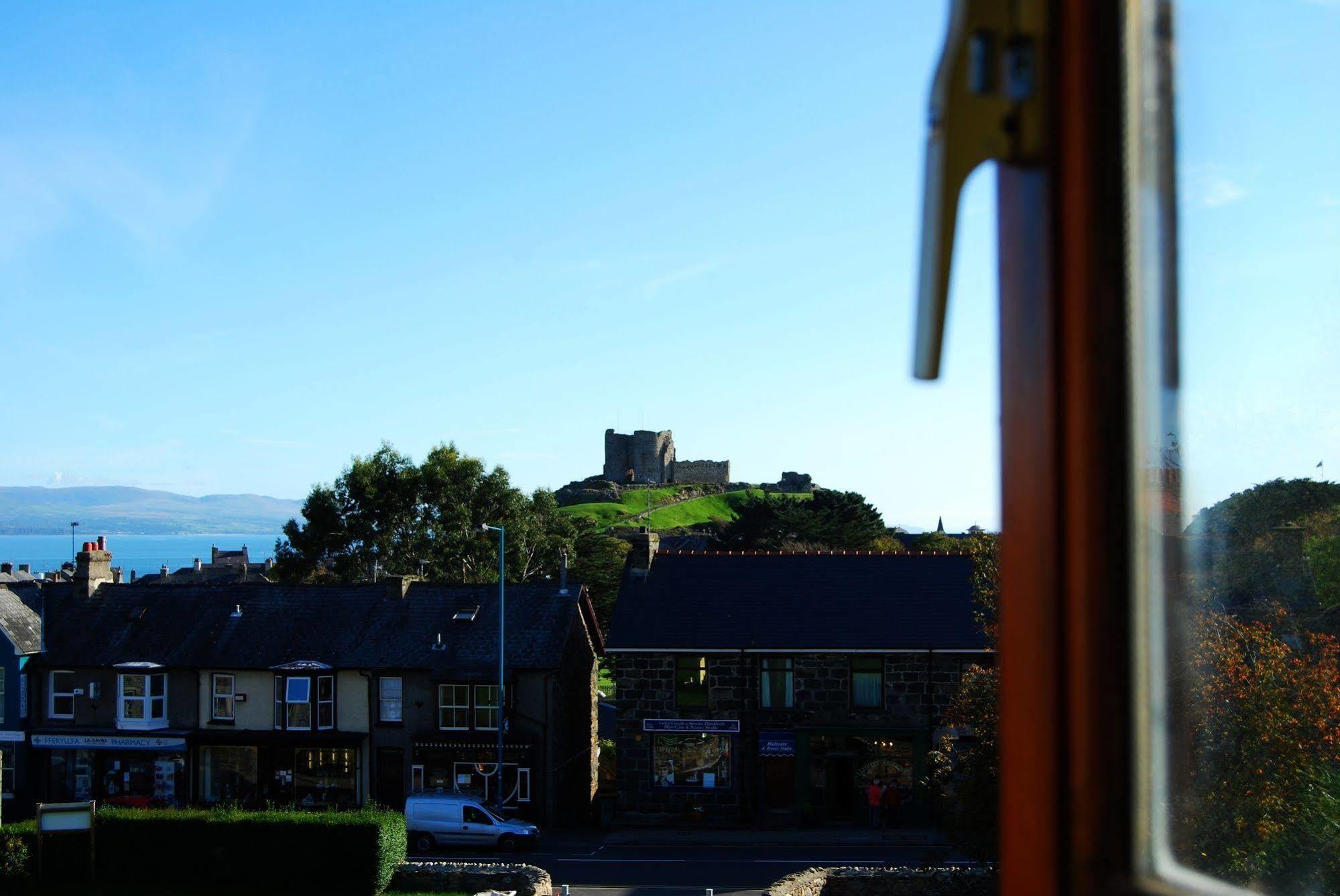 Lion Hotel & Studio Apartments Criccieth Exterior foto